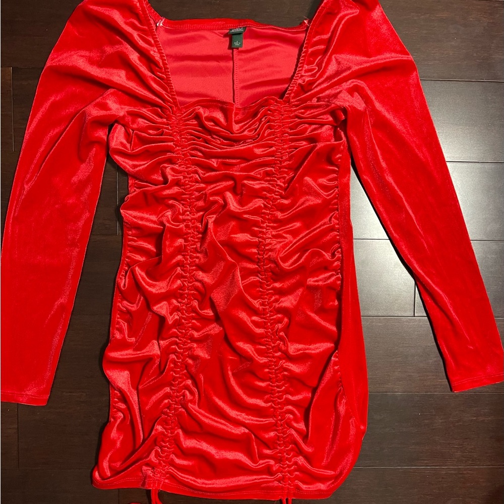 Ruched Ruched Velvet Dress 👗